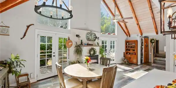322 Lytle Lane