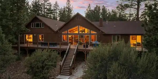 1020 Heritage Trail