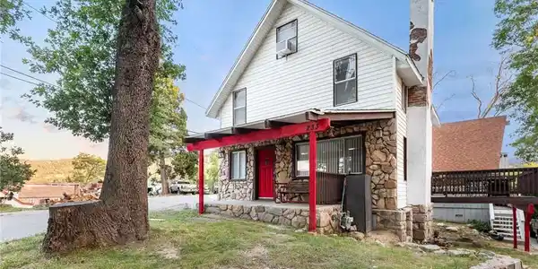 233 Glen Avon Drive