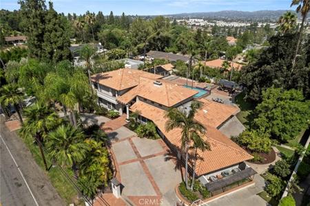 417 W Las Palmas Drive
