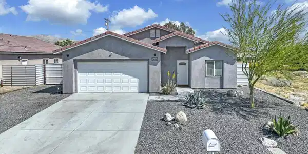 16360 Avenida Monteflora