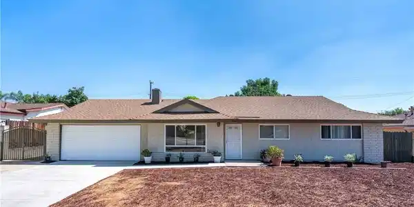 1460 N Towne