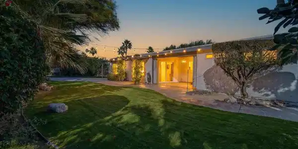 2911 N Cypress Road