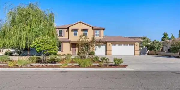 1682 Penny Lane