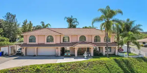 29950 Robbie Ln