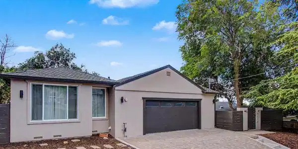 4148 Pepper Tree Lane
