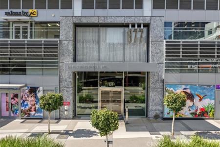 877 Francisco Street