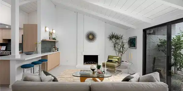 2255 Miramonte W