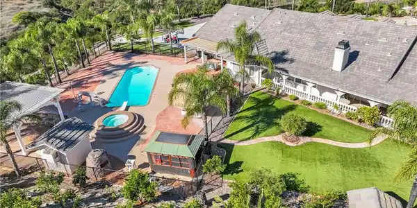 35751 Avenida La Cresta