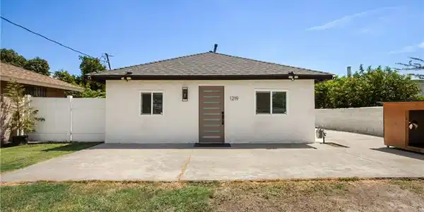 1219 Spruce