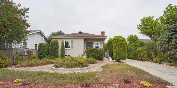 3227 E Del Mar Boulevard
