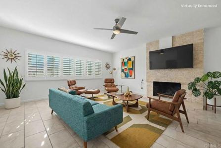 415 E Avenida Granada