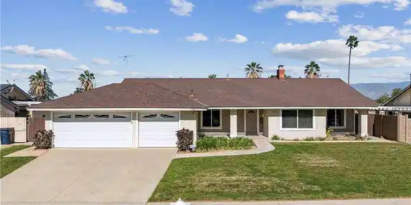1030 Fallbrook