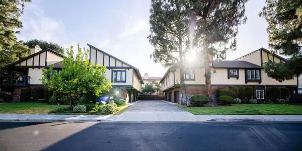 503 W Duarte Road