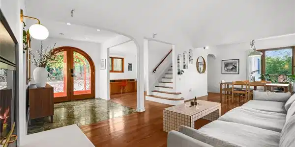 4104 Sea View Drive