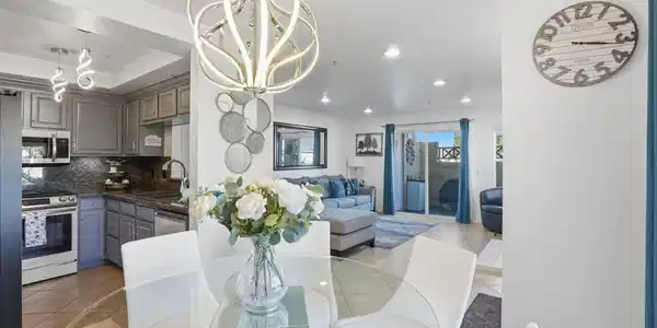 2083 Lakeridge Circle