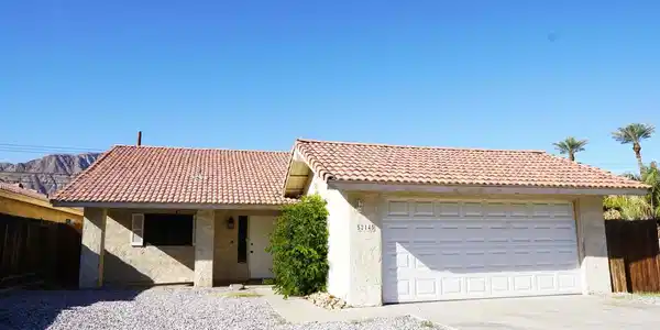52145 Avenida Bermudas