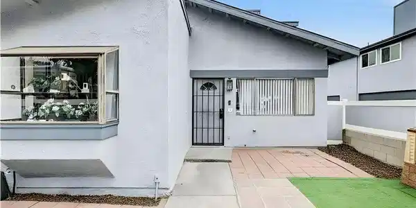 900 W Sierra Madre
