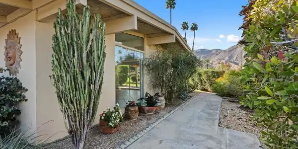 46185 California 74