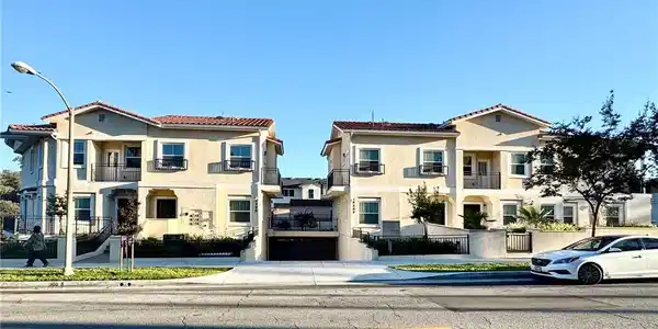 300 E Alhambra Road