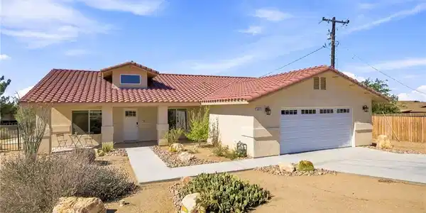58772 La Mirada Trail