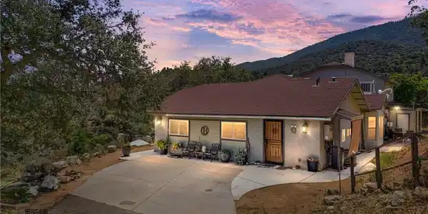26920 Clear Creek