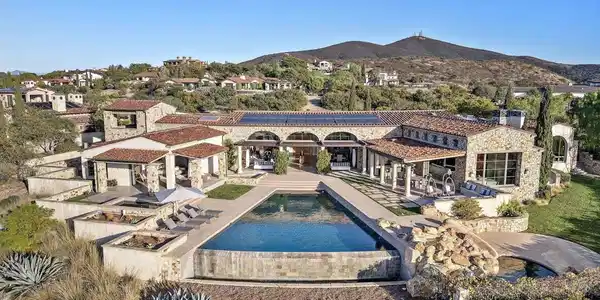 8114 Sendero de la Pradera