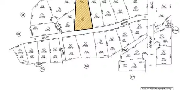 866 LOT Hans Boulevard