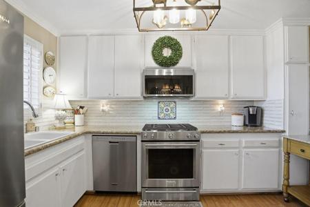 24485 Valle Del Oro