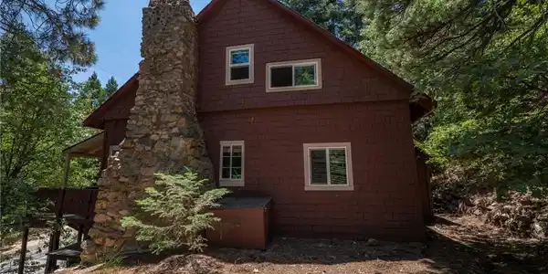 2462 Spring Drive