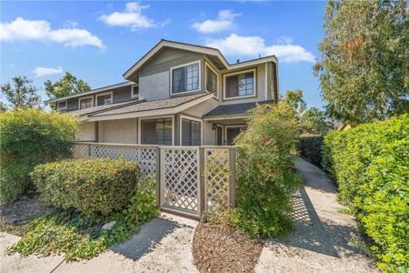 8844 Knollwood