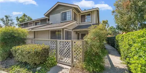 8844 Knollwood