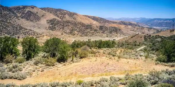 6 Grand Terrace Dr