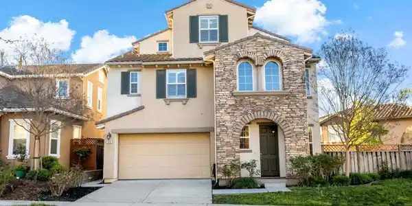 300 Crestridge Court