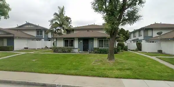 860 W Sierra Madre Avenue