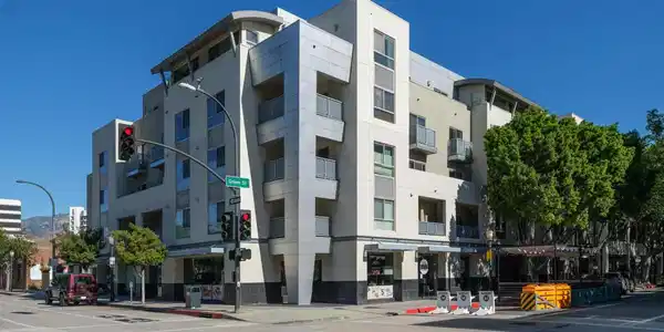 159 W Green Street
