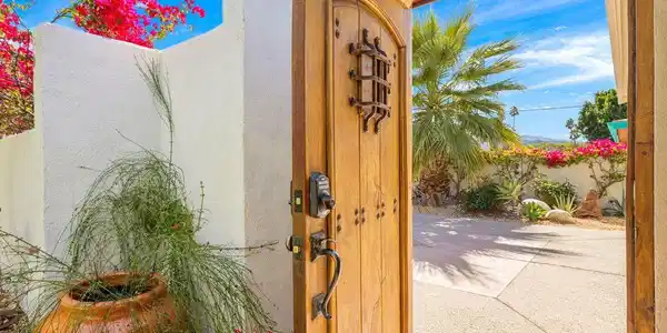 511 N Calle Rolph
