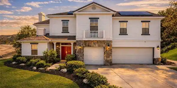 15257 Saddleback
