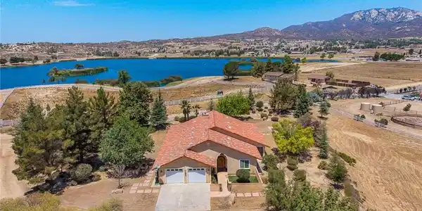 41810 Lakefront Drive
