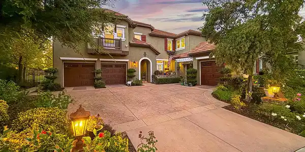 95 Oak View Court