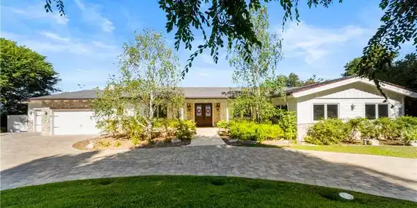 23 Caballeros Road