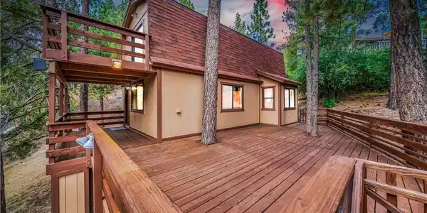 42704 Alta Vista
