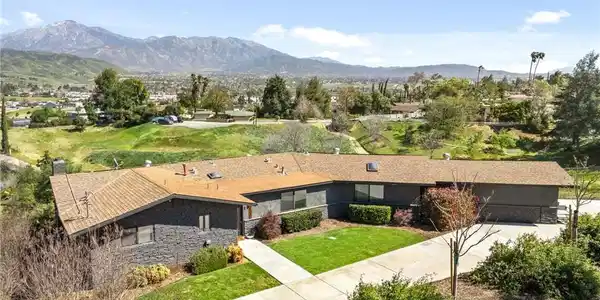31397 Mesa Drive