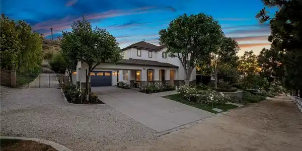 2692 Vandermolen Drive