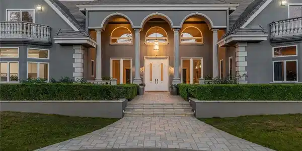 37954 Calle De Lobo