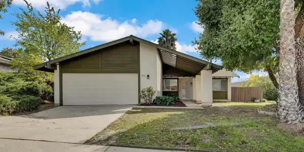 9931 Knollview Dr.