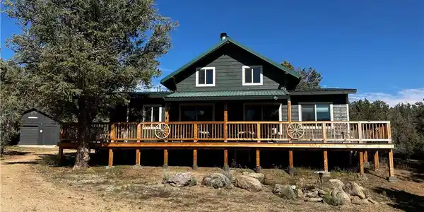98443 Sierra Meadows Road