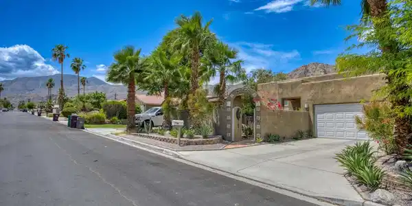 53595 Avenida Diaz