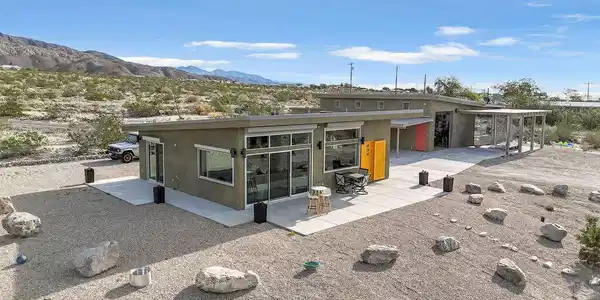 20245 Penny Lane