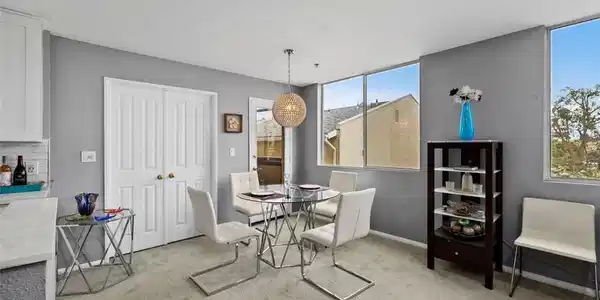 4501 Cedros